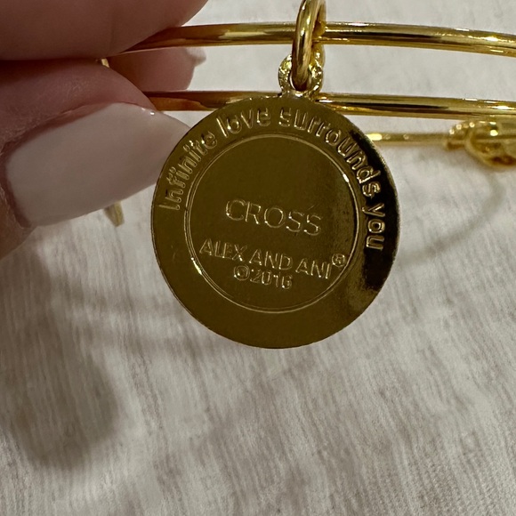 NWOT Alex & Ani Cross Bracelet - Picture 2 of 4